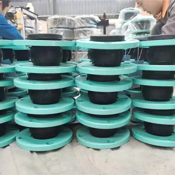 山东蒙阴橡胶软接头 DN50 同心异径橡胶接头 产品图片 捷耐达管道