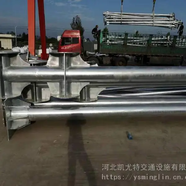 凯尤特 热镀锌喷塑公路道路交通安全标志杆 八棱监控杆