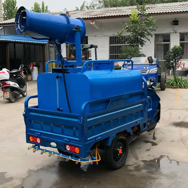 定做环卫乡镇降温雾炮洒水车工地用园林喷雾洒水车厂区新能源洒水车