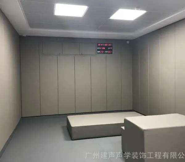 曲靖法院法庭专用防撞板***隔音 航音建材皮革防撞吸音板颜色可选
