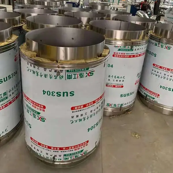 定制锅炉发电机双层不锈钢保温烟囱成品不锈钢硅酸铝烟囱焊接风管