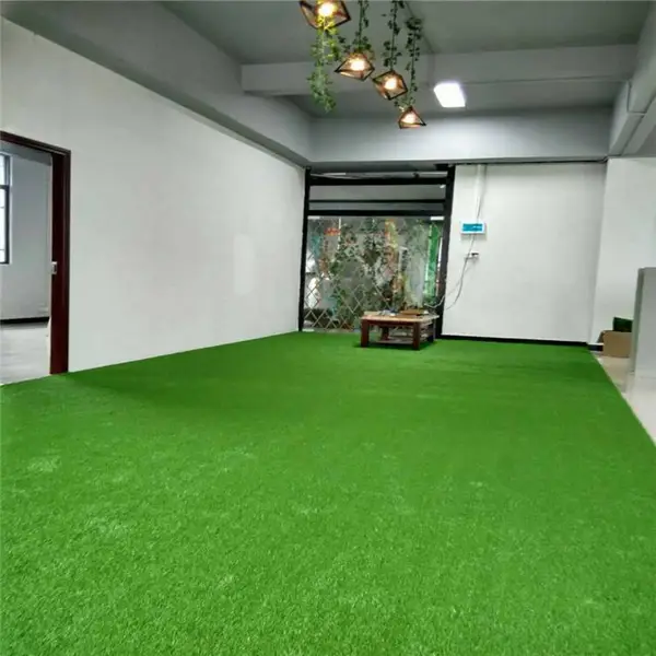 绿达网格质保绿色底部PE材质假草坪户外庭院楼顶隔热阻燃室内客厅