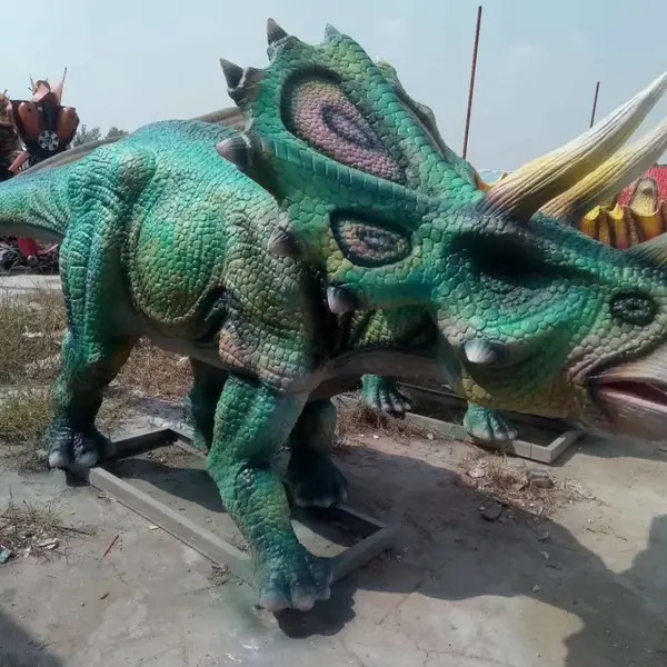 侏罗纪仿真恐龙会动出租 变形金刚看世界微景观铁艺展定制