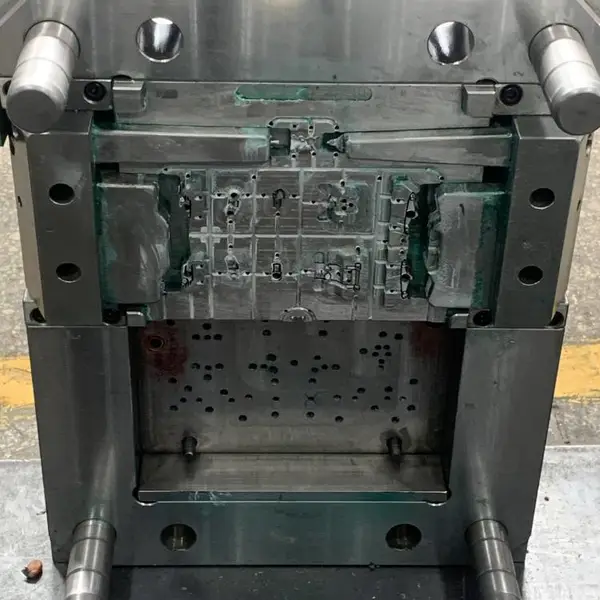 广祥模具厂 注塑模具定制加工 三板模多分型面注塑模具 带热流道注塑模具 可做模流分析