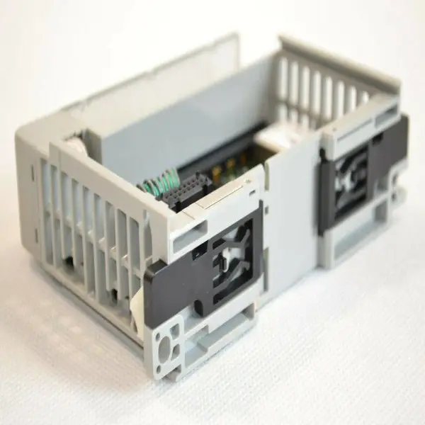 罗克韦尔AB100-E38KY400模块 PLC 触摸屏