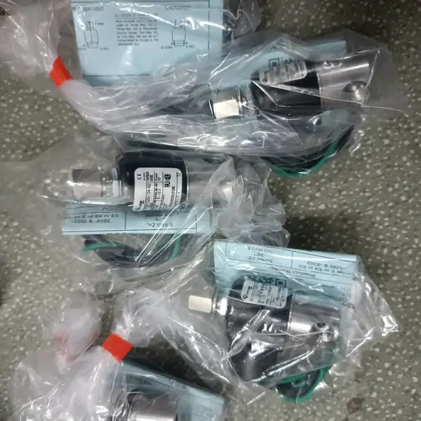 供应美国Versa 二位二通电磁阀 E5SM-3201-34-H2-D024