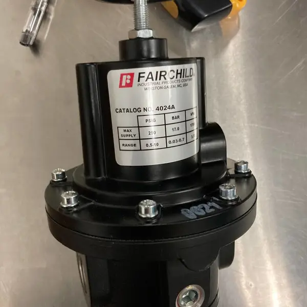 ��Ӧ����FFAIRCHILD ��ѹ�� 4516A��ѹ�� 10222C