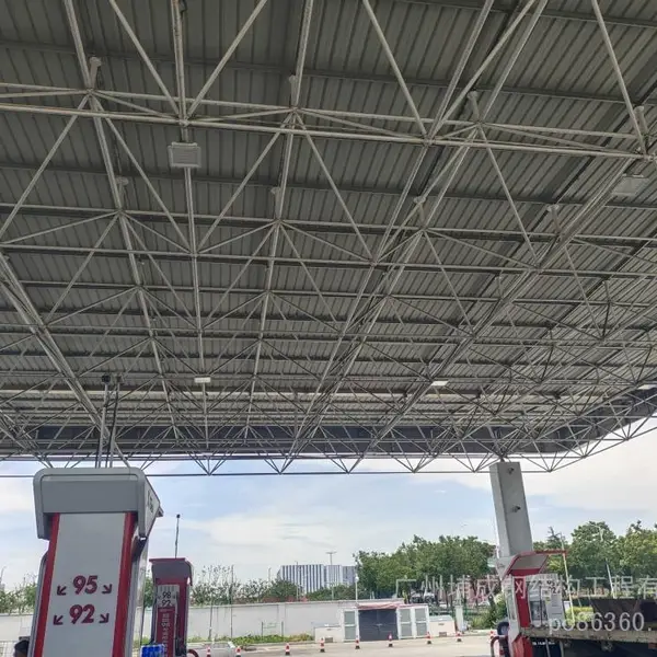 免费预埋地脚,做加油收费站网架钢结构罩棚雨棚加工安装选广州埔成钢构,便宜,靠谱