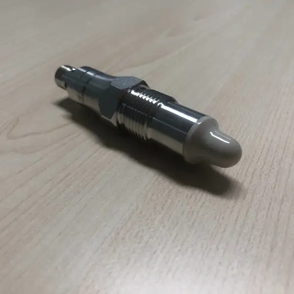 ����Һλ��λ������ �ͺ�:XR50P-4D00-6LNL/GO��ţ�M12600