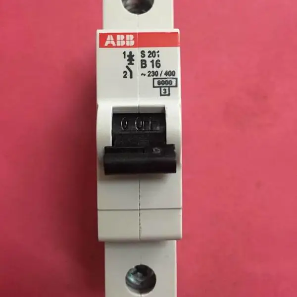 ABBС�Ͷ�·��SH202-C63 ΢�Ϳ������� ˫��˫�� C�ͷֶ�����6kA