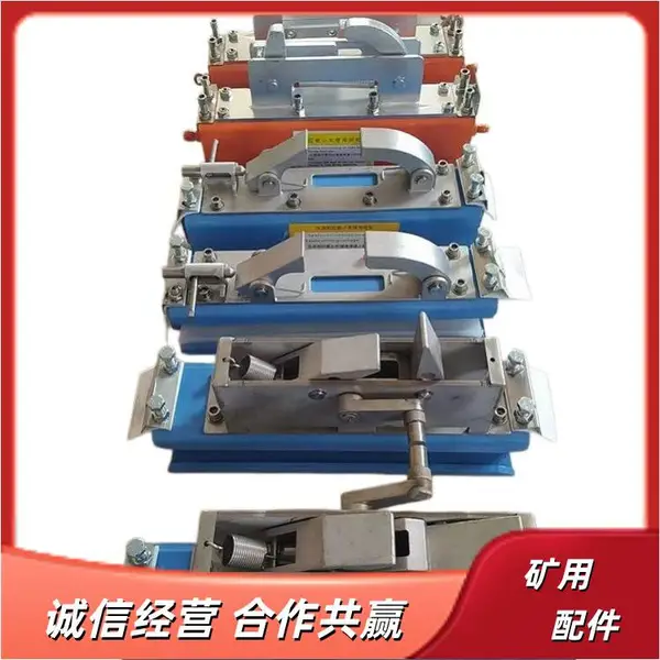 洗煤厂压滤机拉板小车 四轮抱轨拉板器 卸料开板小 车
