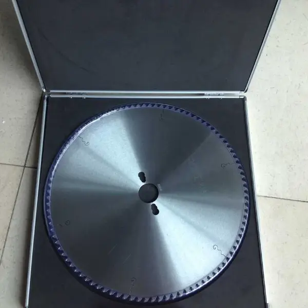 PCD锯片 金刚石锯片 木工刀具 金刚石地板刀具 300*3.2*30*60T