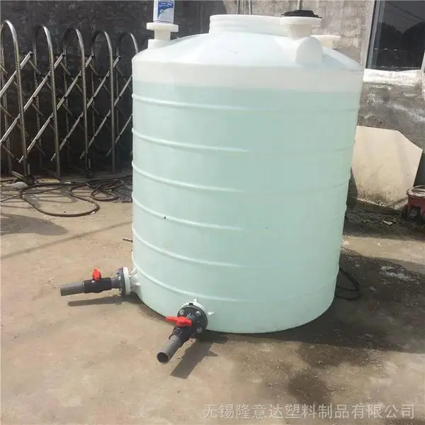 供应隆意达2吨塑料水箱 加厚定制 一次成型