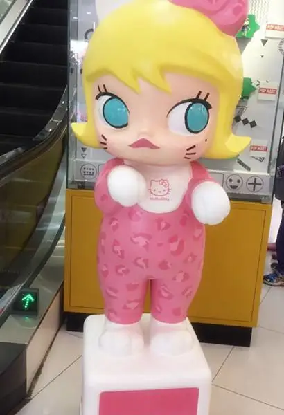 新品玻璃钢彩绘雕塑 卡通人物雕塑美陈摆件制作