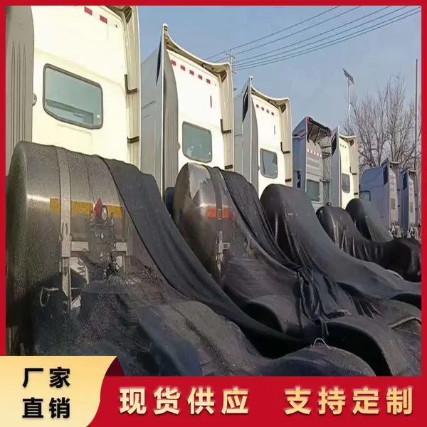 国六天然气牵引车 豪沃T7H可靠性好安全性高可调节气囊座椅