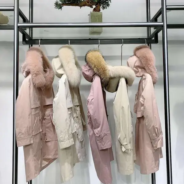 西树影黛 高端皮草派克服 20款冬 广州品牌女装折扣批发 广州巴颜服饰