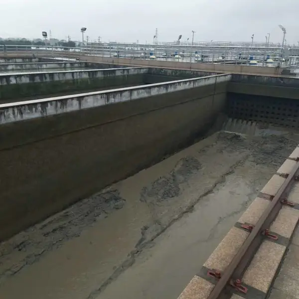 沉淀池伸缩缝渗漏水堵漏 蓄水池裂缝漏水堵漏维修