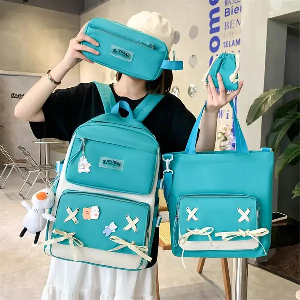 小学生书包批发女新款套装可爱儿童背包校园大容量韩版学生双肩包