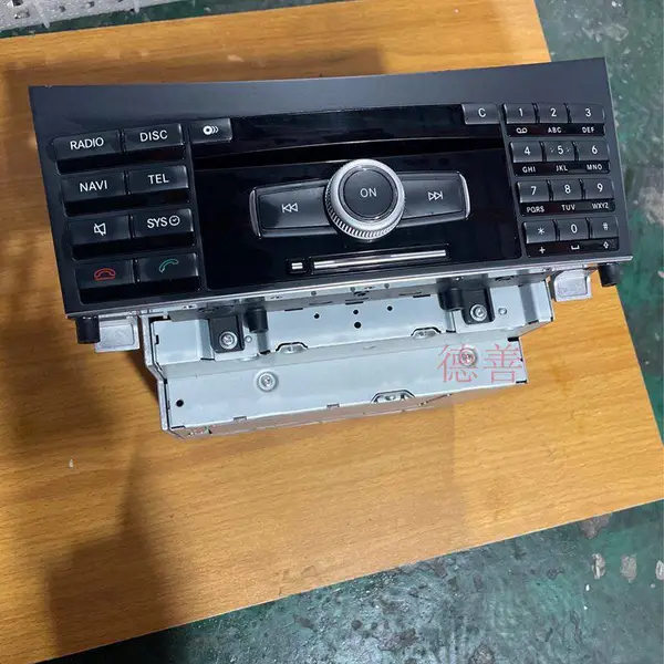 奔驰212 E180 E200 E260 E300 CD机 收录机 多媒体主机 2129008909 拆车件