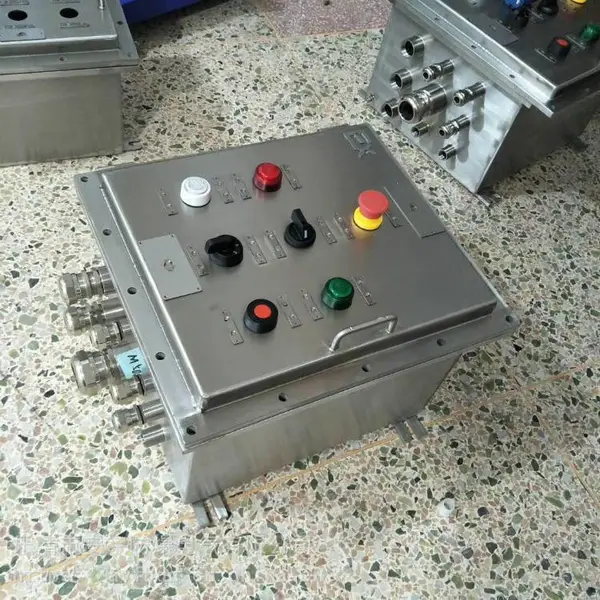 仪表防爆接线箱ExeDIIBT4,IP65. 不锈钢接线箱