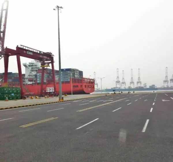 青岛集装箱车队 青岛港专业陆运公司 进出口拖车