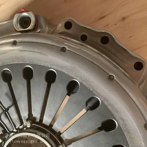 WG9921160200重汽豪沃离合器压盘430离合器片50.8