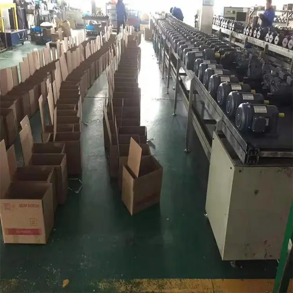 全自动滚轴洗轮机专用减速电机 380V/3.7KW铭椿卧式齿轮马达