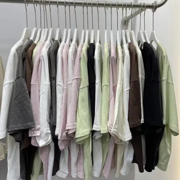 外贸尾货 夏季女装几元T恤货源 工厂处理5元服装地摊货 短袖服装尾货