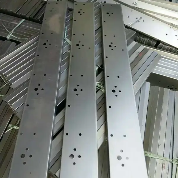 欧典龙建材铝扣板铝方通 新型吊顶铝天花