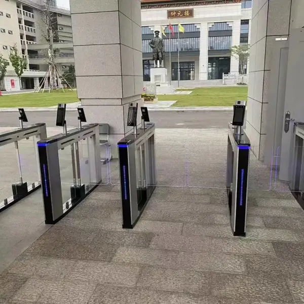 安康防撞小摆闸 旬阳智慧校园人行通道闸 宁陕景区票务闸机 岚皋人脸识别门禁系统 石泉小区摆闸门禁安装