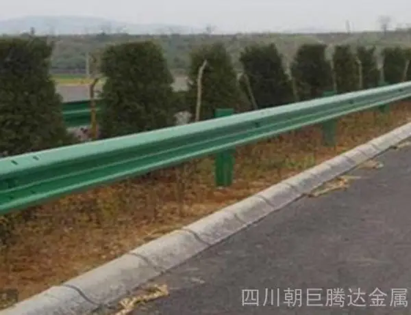 成都护栏板、成都高速公路护栏板、成都波形护栏板、成都加强型护栏板 、成都乡村公路护栏板、防撞护栏板
