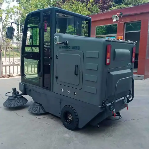小林电动扫地车|带雾炮清扫车|工厂道路清扫设备