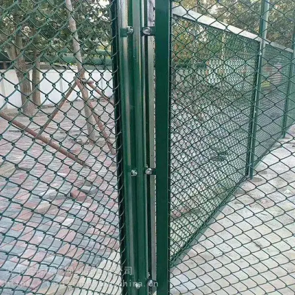 操场篮球场围网 浸塑运动场围网 墨绿色球场围网