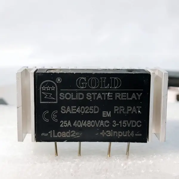 自带散热单列直插式SSR 小型单相固态继电器SAE2405D 280V5A