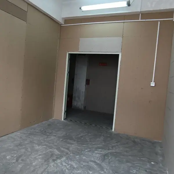 布吉街小仓库出租 文件杂物存放办公家具周转货物保管型仓库出租