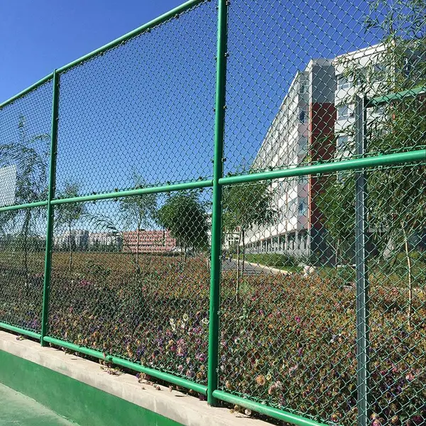 佛山球场围网体育场铁丝网PE包塑护栏网足球网球篮球场围栏网