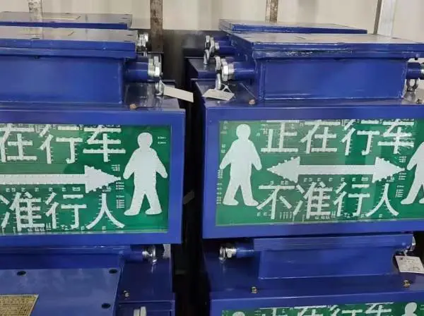 灯箱户外滚动灯箱不锈钢灯箱户外宣传栏立式双滚动灯箱立式