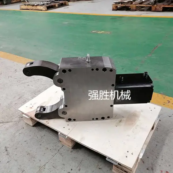 专业生产 自定心液压中心架 中心支架