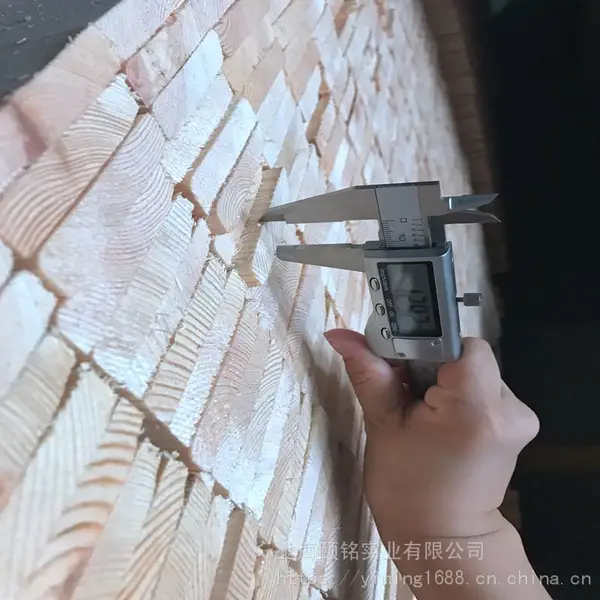 白松木方加工 建筑工地用木方 尺寸定制原木现开