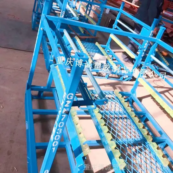 非标定制汽车门框料架件 商务车车门板装配运输架塑胶件定制