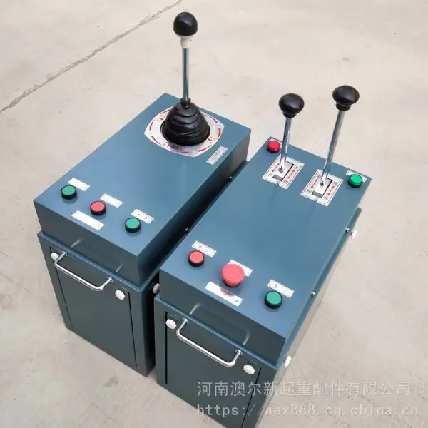 起重机联动控制台_ 双手柄联动台_ 司机室座椅联动台配件