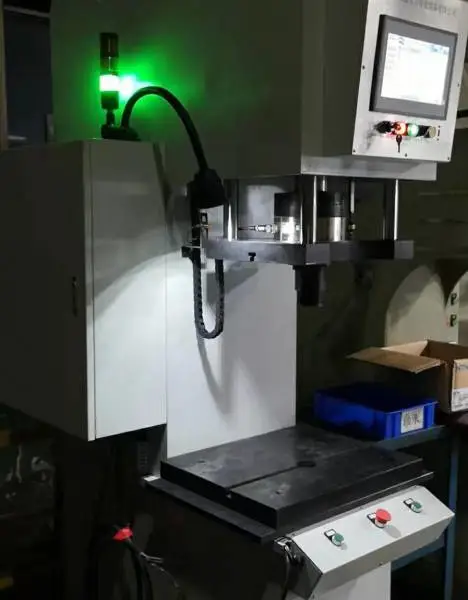 轴轮数控液压压装机/50吨数控液压机报价/150吨数字压装机