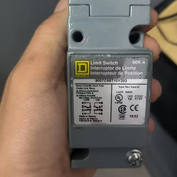 卫唐优先发货 全品牌都做FLURO FAL0350040909S03W