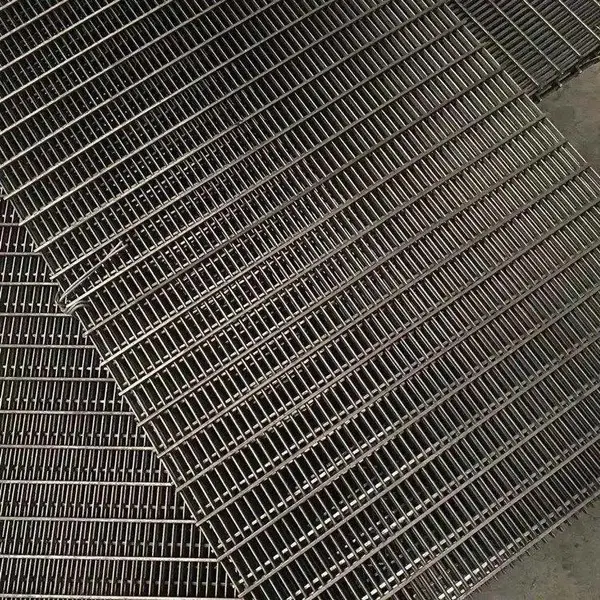 矿用专用锰钢脱水筛网不堵孔网格片砂石厂方孔菱形编织筛网可批发
