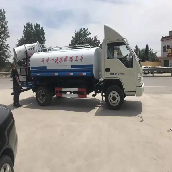 厂家直销洒水车城市绿化雾炮洒水车建筑工地洒水车