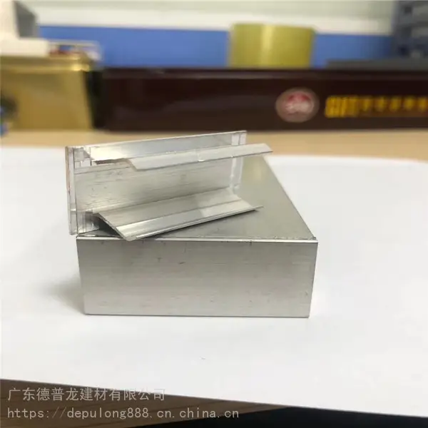 ���Ͳ����ǳ��ǰ塢��ǲ����γ��ǰ�͹�峧�Ҷ���Ʒ�ʺ�