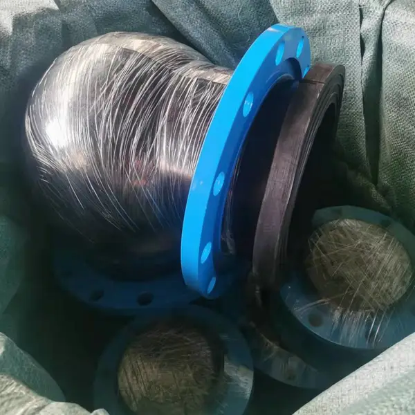 供应甘肃脱石灰浆液用可取挠90度橡胶弯头 不锈钢法兰橡胶弯头