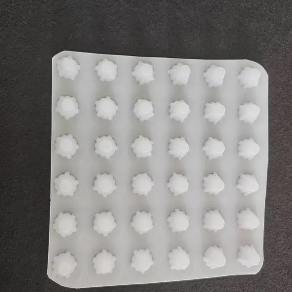 车库顶板排水用凹凸型PE排水板 30高塑料排水凸片 高密度支撑网