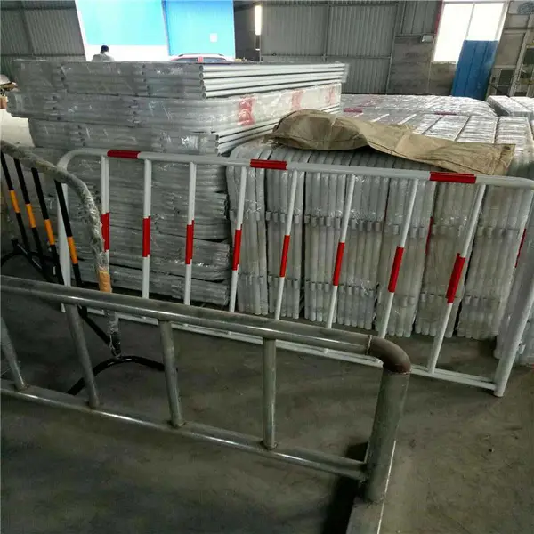 工艺制作护栏网 出售铁马护栏 隐形防护网价格