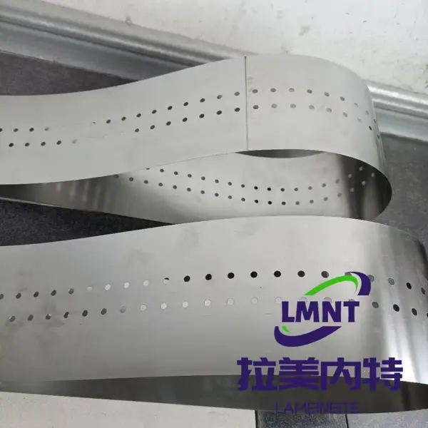 同步带高强度环形不锈钢输送带真空吸附精密打孔传送钢带冲孔耐热